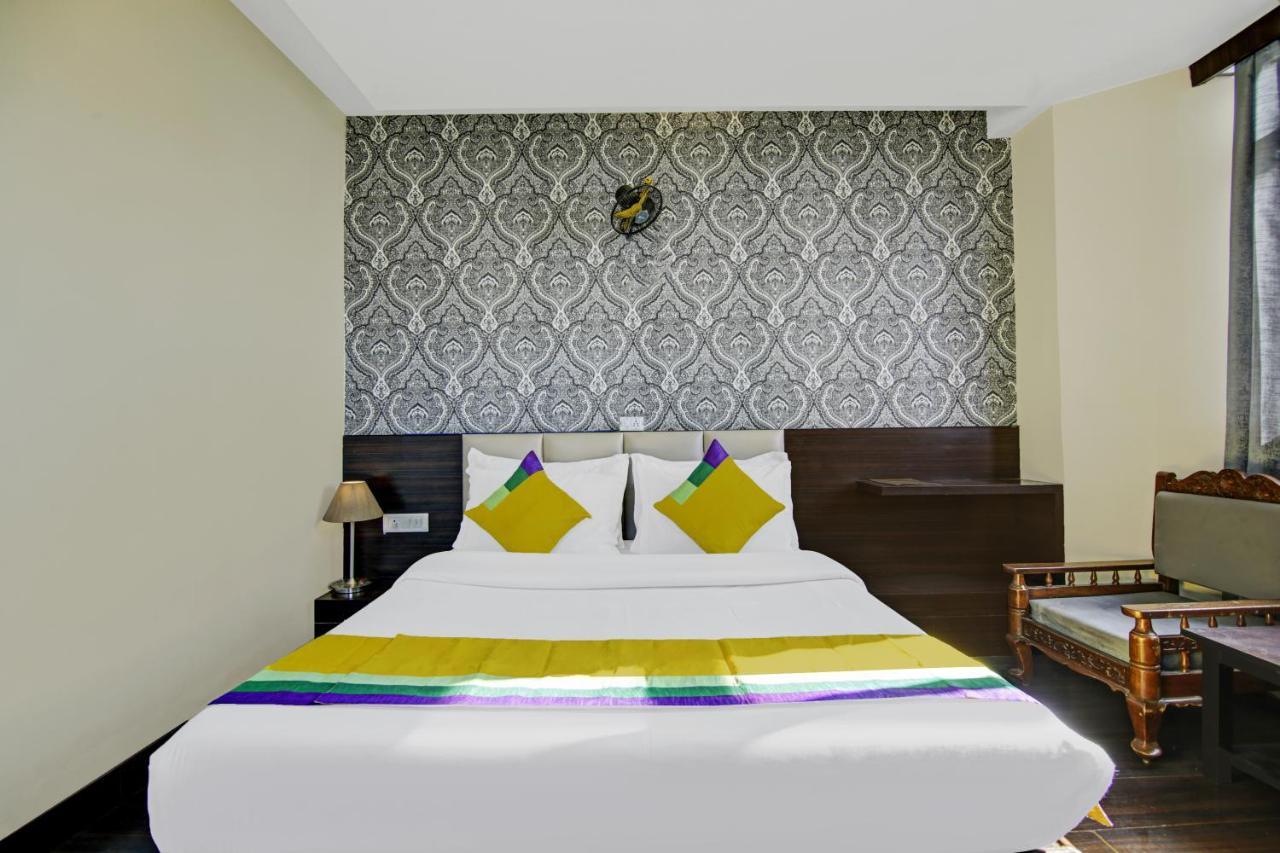 Itsy Hotels Crystal Palace With Valley View ชิมลา ภายนอก รูปภาพ
